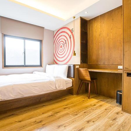 Easylazy Inn Taichung Exterior photo
